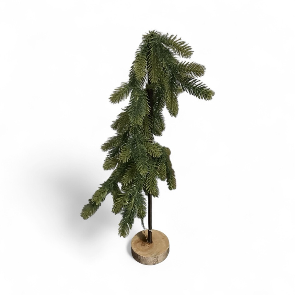 Elegant Green Holiday Pine Tree Decor